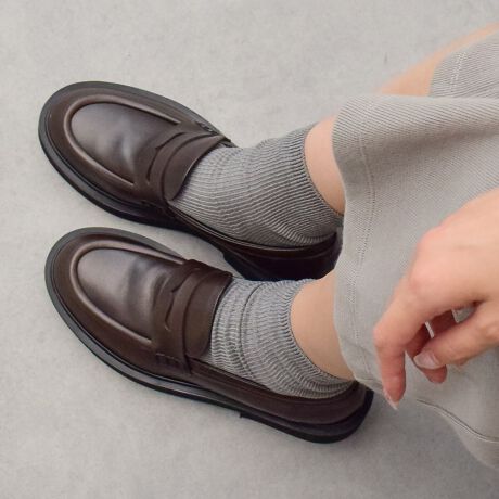 [^:F51631]x[VbNȃfUC̃EhgEꃍ[t@[ut@rIXR[jvoꂵ܂B{[̂tHŃChpcƑ̗ǂACełBÔȂfUCȂ̂ŁAg܂BȄ爤C^AuhFABIO RUSCONÍAXAsIȏAꂽɂV[YRNVĂĂ܂BATTENTIONECɕیV[\Ăꍇ܂Bp̍ۂ͔ĂgpB܂Ai̍ۂɕیV[ꕔꍇ܂BEVRfނgpĂꍇAL̂ɂ\܂Asǂł͂܂BCɂȂꍇ͕ʂ̗ǂꏊɒuĂƌy邩Ǝv܂̂łBEv̕\ʂ̓LYt₷ׁA舵ɂ͏\ɂӂBJȂǂŔGꂽꍇAFڂ肷ꍇ܂B܂v̕iێ̂߁AȂׂG炳Ȃ悤ӉBEYߒɐ鑽̃LYVꍇ܂B܂fނ̓A኱̐FCꂪꍇ܂Apɂ͖育܂BEAɑjꍇ܂iɉe͂܂BEBě̓ɂFČꍇ܂ B܂Aql̂gPCj^[X}[gtHʂȂǂ̊ɂFۂ̏iƈČꍇ܂BETCYZ(\L)͂܂ŖڈƂȂ܂B̌`ɂKTCY̌l܂Bd:374g