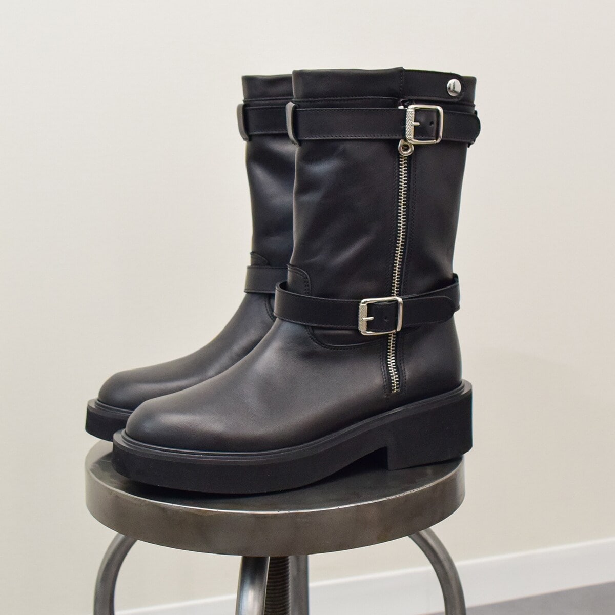 CORSO ROMA 9◇4.5cmヒール◇ラウンドトウ厚底エンジニアブーツ