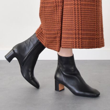 [^:F3016F]XbLƂ~j}ȃfUC㎿őlۂۂ̃~hq[V[gu[cut@rIXR[jvoꂵ܂BAbp[ɂ̓\tgȃX[XU[gpĂ܂BȄ爤C^AuhFABIO RUSCONÍAXAsIȏAꂽɂV[YRNVĂĂ܂BCɕیV[\Ăꍇ܂Bp̍ۂ͔ĂgpB܂Ai̍ۂɕیV[ꕔꍇ܂B\߂BYߒɐLYꍇ܂B܂fނ̓A኱̐FACꂪꍇ܂A͑fނ̓ƂȂ܂B\߂BAɑjꍇ܂BTCYZ(\L)͂܂ŖڈƂȂ܂B:13.5cm:24cmd:280g