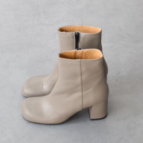 [^:F3018F]XNGÃgEVFCvƃXbLƂ~j}ȃfUC㎿őlۂۂ̃~hq[V[gu[cut@rIXR[jvoꂵ܂BȄ爤C^AuhFABIO RUSCONÍAXAsIȏAꂽɂV[YRNVāBx[VbNŖÔȂfUCȂ̂ŁAg܂BCɕیV[\Ăꍇ܂Bp̍ۂ͔ĂgpB܂Ai̍ۂɕیV[ꕔꍇ܂B\߂BYߒɐLYꍇ܂B܂fނ̓A኱̐FACꂪꍇ܂A͑fނ̓ƂȂ܂B\߂BAɑjꍇ܂BTCYZ(\L)͂܂ŖڈƂȂ܂B:15cm:24cmd:312g