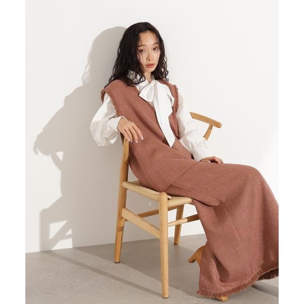 カップインフィットアンドフレアドレス