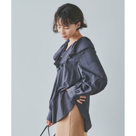 Marisol10月号掲載】ナイロンタスラン ラッフルカラー ブラウス | 23区 