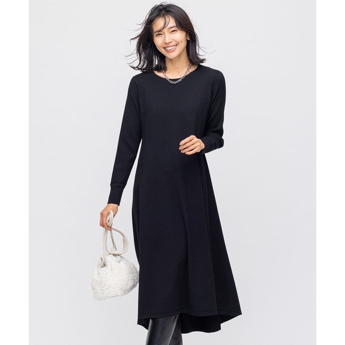 23区 S　ヴィスコース ストレッチ ニットフレア ワンピース ￥26,950 ヴィスコースストレッチ ニット フレア ワンピース / 23区