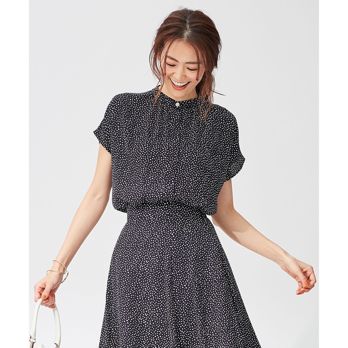 23区 - 23区L  ランダムドットプリント フレンチスリーブ ブラウス 洗える】ランダムドットプリント フレンチスリーブ ブラウス