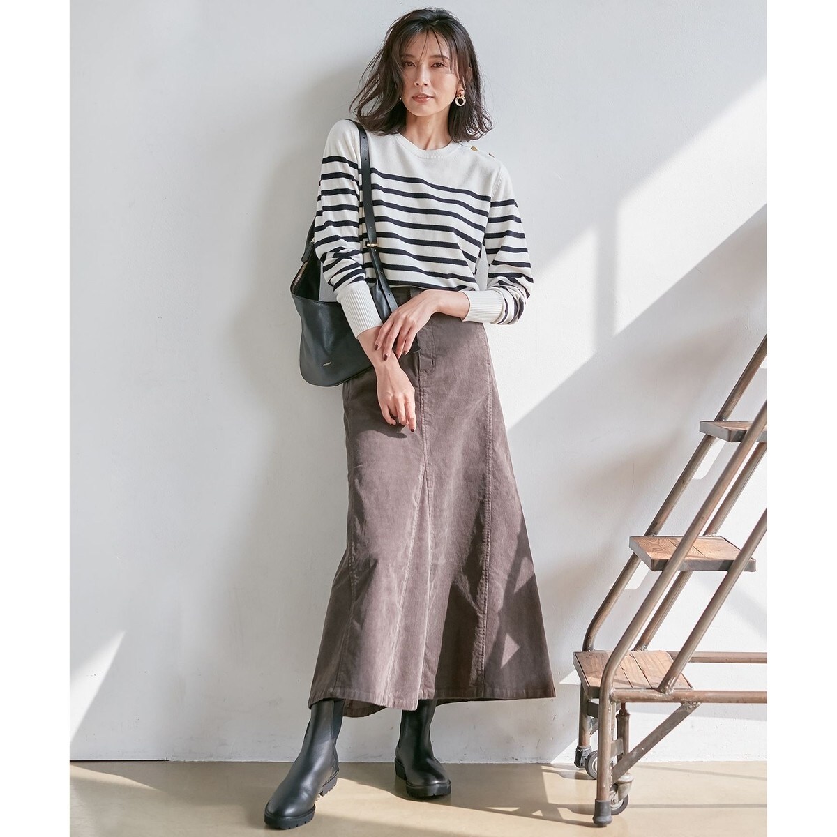 美品 23区 セミウーステッドウール 肩ボタン ボーダー ニット ゴールド 38 セール】 【CLASSY.12月号掲載】セミウーステッドウール 肩