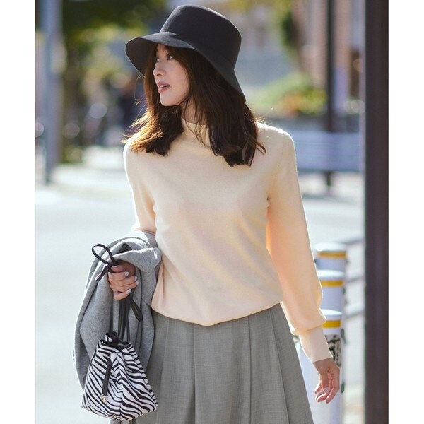 極美品✨23区　ウールブレンド バック パール ニット　クルーネック　M ウールブレンド バック パール ニット（KRWONZ0652） | 23区