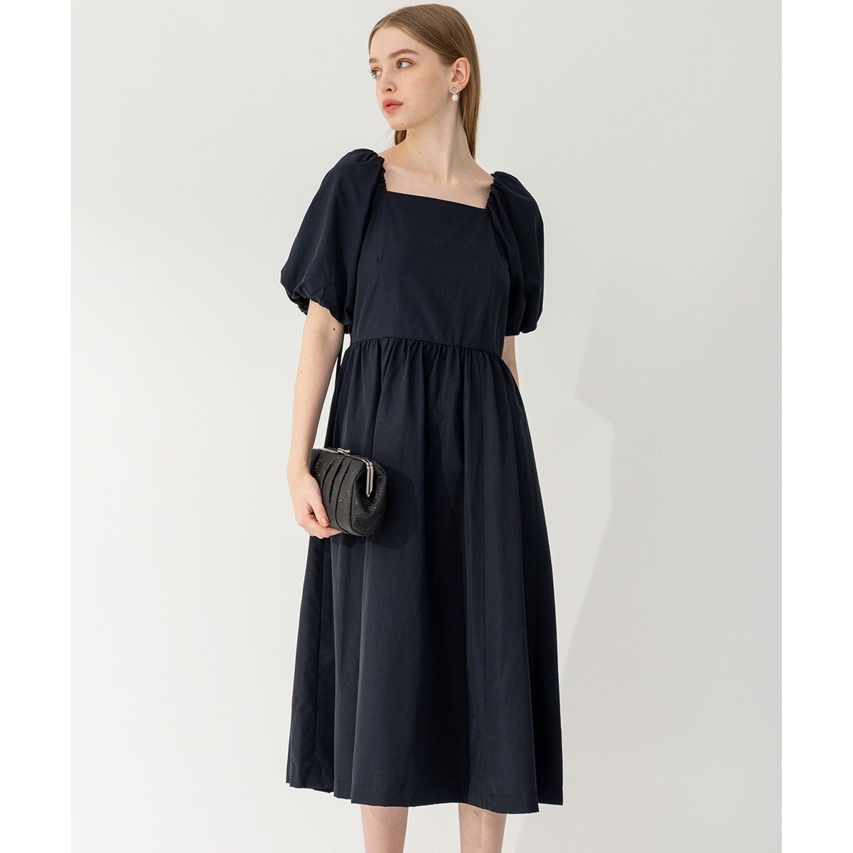 新品タグ付き 23区　【APPLAUDIR】スクエアネックタフタ ドレス APPLAUDIR】スクエアネックタフタ ドレス | 23区(23KU) | マルイウェブ