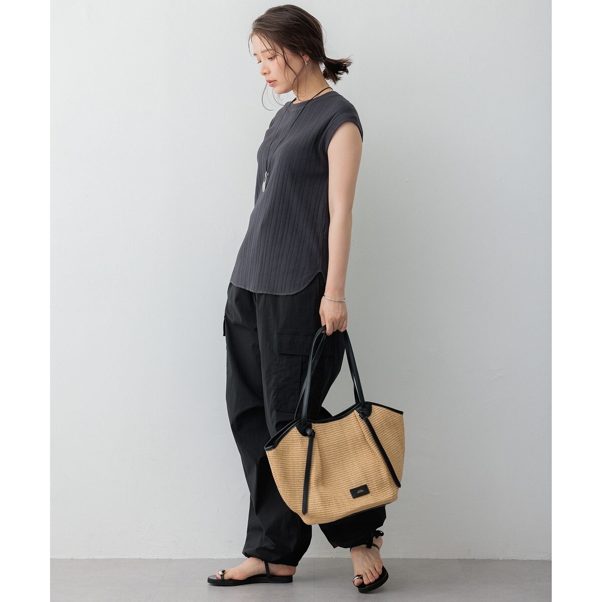 【SLOW】ミリタリーストレッチタフタ カーゴパンツ　黒 SLOW/好評につき新色追加】ミリタリーストレッチタフタ カーゴパンツ