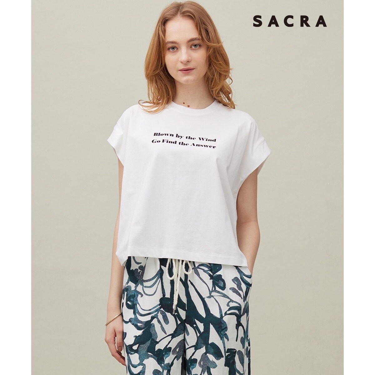サクラ 【SACRA】フォールデッドラインカットソー EPOCA 限定 SACRA】フォールデッドライン ロゴカットソー | 23区(23KU