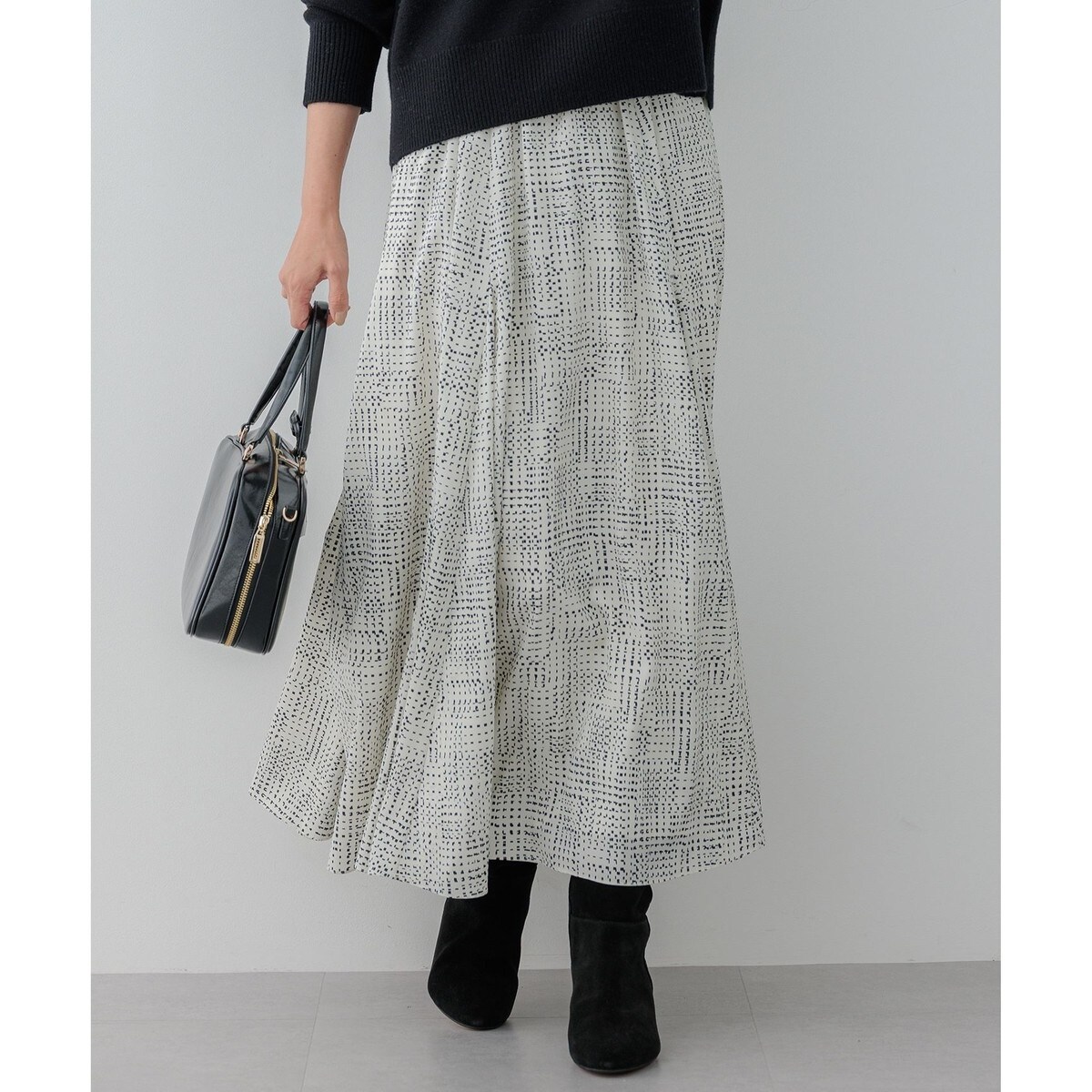 現行品 23区 【洗える】モノクロトーンプリント スカート 洗える】モノクロトーンプリント スカート / 23区 S | ファッション