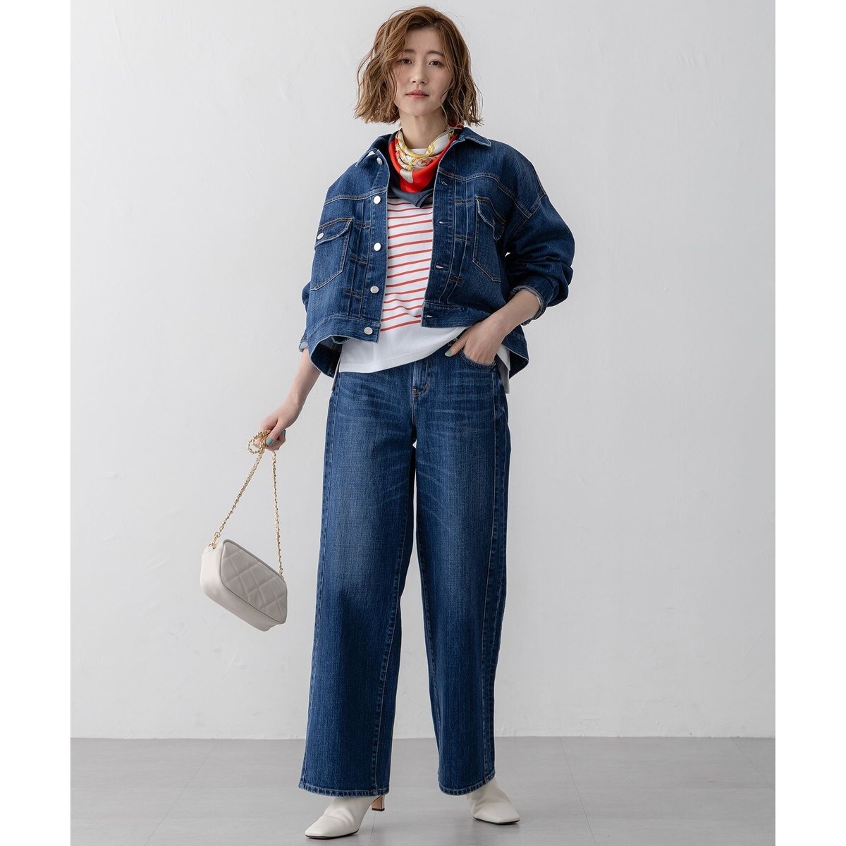 アパルトモン別注　redcard ショート丈デニムジャケット cf018-52517-02b.jpg