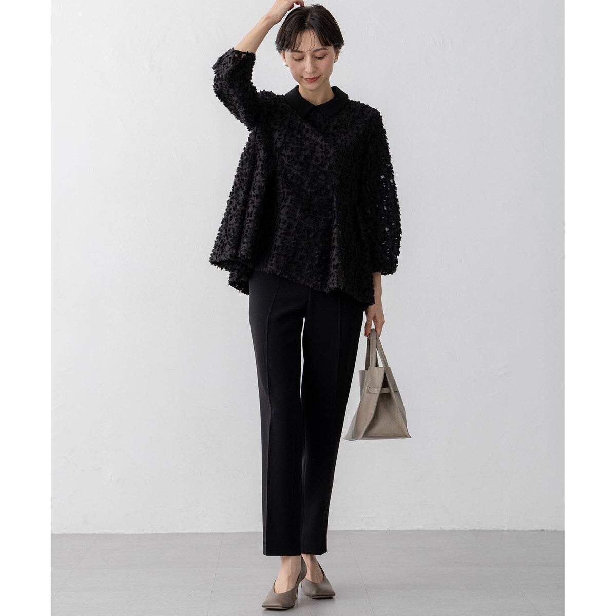 【美品】23区 veryコラボ ボタニカルカットジャガードブラウス 40 23区 ブラウス シャツ 「VERYコラボ」ボタニカル カットジャカード