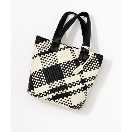 [^ԁFBO3DGM0301]2025 Spring & SummerlC̃bVobOAbvf[gēoIfUCEfނꂢ߃X^CɂAJWAX^Cɂ}b`A`FbNŕ҂ݗĂbVobOłBnh̓\tgɎdグĂ̂ŁA|₷ȂĂ܂B[͂Ao₷A₷fUCłBR[fBl[gV[킸Ax݂̓ʋΒʊwɂ􂵂Ă܂BJ[̓VbNȃubN(#105)ADF̃x[W(#133)AgĥVo[(#191)3FWJłB摜̓TvgpĂׁAۂɂ͂鏤iƎdlقȂꍇ܂B