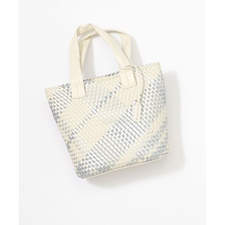 [^ԁFBO3DGM0301]2025 Spring & SummerlC̃bVobOAbvf[gēoIfUCEfނꂢ߃X^CɂAJWAX^Cɂ}b`A`FbNŕ҂ݗĂbVobOłBnh̓\tgɎdグĂ̂ŁA|₷ȂĂ܂B[͂Ao₷A₷fUCłBR[fBl[gV[킸Ax݂̓ʋΒʊwɂ􂵂Ă܂BJ[̓VbNȃubN(#105)ADF̃x[W(#133)AgĥVo[(#191)3FWJłB摜̓TvgpĂׁAۂɂ͂鏤iƎdlقȂꍇ܂B