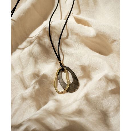 [^ԁFAS3DGM0406]2025 Spring & SummergɂÂfUClbNXfUCEfރVFOƃ^OdȂANZgɂȂfUC̃gbvlbNXłBRXCh̃fUCȂ̂ŊȒPɒEłACɍ킹ĂD݂̒ŒpĂ܂B^̃O̓jAX̂}gfUCɂȂĂ܂B悢{[ŃVvȃR[fBl[g̃ANZgɍœKłBJ[͑l̉zCg(#001)AJWAȃX^COɂ킹₷uE(#035) AVbNȕ͋C̃ubN(#005)3FWJłBVȒfނgpĂ邽ߌ̍A11F╿̏oႢ܂B摜̓TvgpĂׁAۂɂ͂鏤iƎdlقȂꍇ܂B