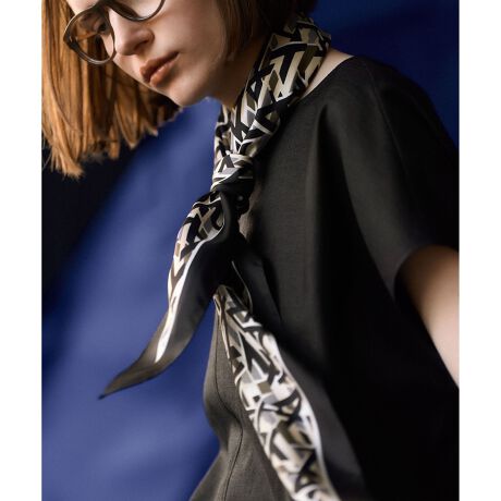 [^ԁFSF3DGA0201]2025 AutumnVN100%̏iȃvgXJ[tfUCC^ARattiЂ̊􉽊wvggpĂ܂B񌳂⓪ɊĊ܂pbƖ邭AobO⍘ɊȂǁAX^CÕANZgƂāAANZT[oŋCyɎĂ̂߂łBЂ`̃fUCŊ₷̂|CgBJ[͑N₩ȃJ[̃vgڂЂIWvg(#520)Ƒl̉؂₩oubNvg(#505)2FWJłBRatti1945Nn BC^A Rn̒łōNXɈʒuAjvg/WJ[h[J[łB źÉE\͂ɂđf炵͂Aߋ̖cȃA[JCułȂA Ɏs[h挩̂ghƍoi͐ËꗬfUCi[ڋqɎ܂B Ђ̈эHɂ鐶Y͕i萫ALFmĂ܂BV[YRatti AuXgNgvg s[X(i: OPWOGA0208)Ratti AuXgNgvg uEX(i: BLWOGA0208)Ratti AuXgNgvg XJ[g(i: SKWOGA0208)摜̓TvgpĂׁAۂɂ͂鏤iƎdlقȂꍇ܂B