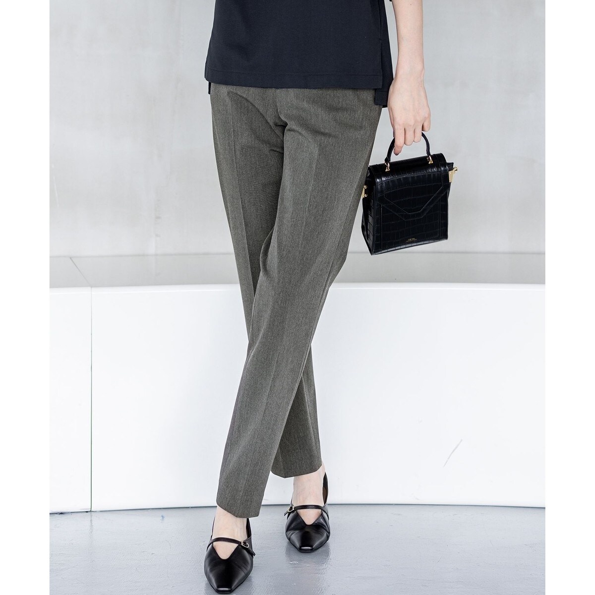 定価1.9✨️23区/洗えるストレッチツイル センタープレスパンツ 2023春夏 洗える】ストレッチツイル センタープレス パンツ | 23区(23KU
