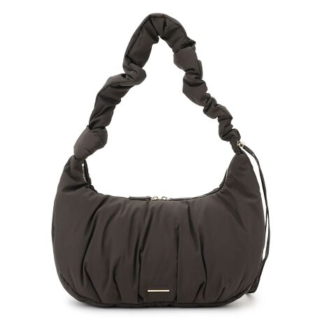 [^ԁFBO3DGW0405]2025 Autumn & WinteryʑfނɒȂՂlߍ񂾁AghՂ̃fUCfUCӂƂ_炩VGbg̃pfbgV_[obOB悭{[̂V_[Xgbv́Aɂ₳tBbgĎSnQBV_[̓MU[񂹂ƌ̒ɁAL΂Ǝ΂߂̃V_[ɕω܂Bigɂ҂̎[͂ŁAX}zEzE|[`Ȃǂ܂܂BVvȂ炱ȂꂽۂŁAJWAR[f̃ANZgƂĂAVvX^C̃nYɂ߂łBJ[̓V[I΂ȂVbNȃubN(#005)AghJ[̃_[NuE(#035)2FWJłB摜̓TvgpĂׁAۂɂ͂鏤iƎdlقȂꍇ܂B