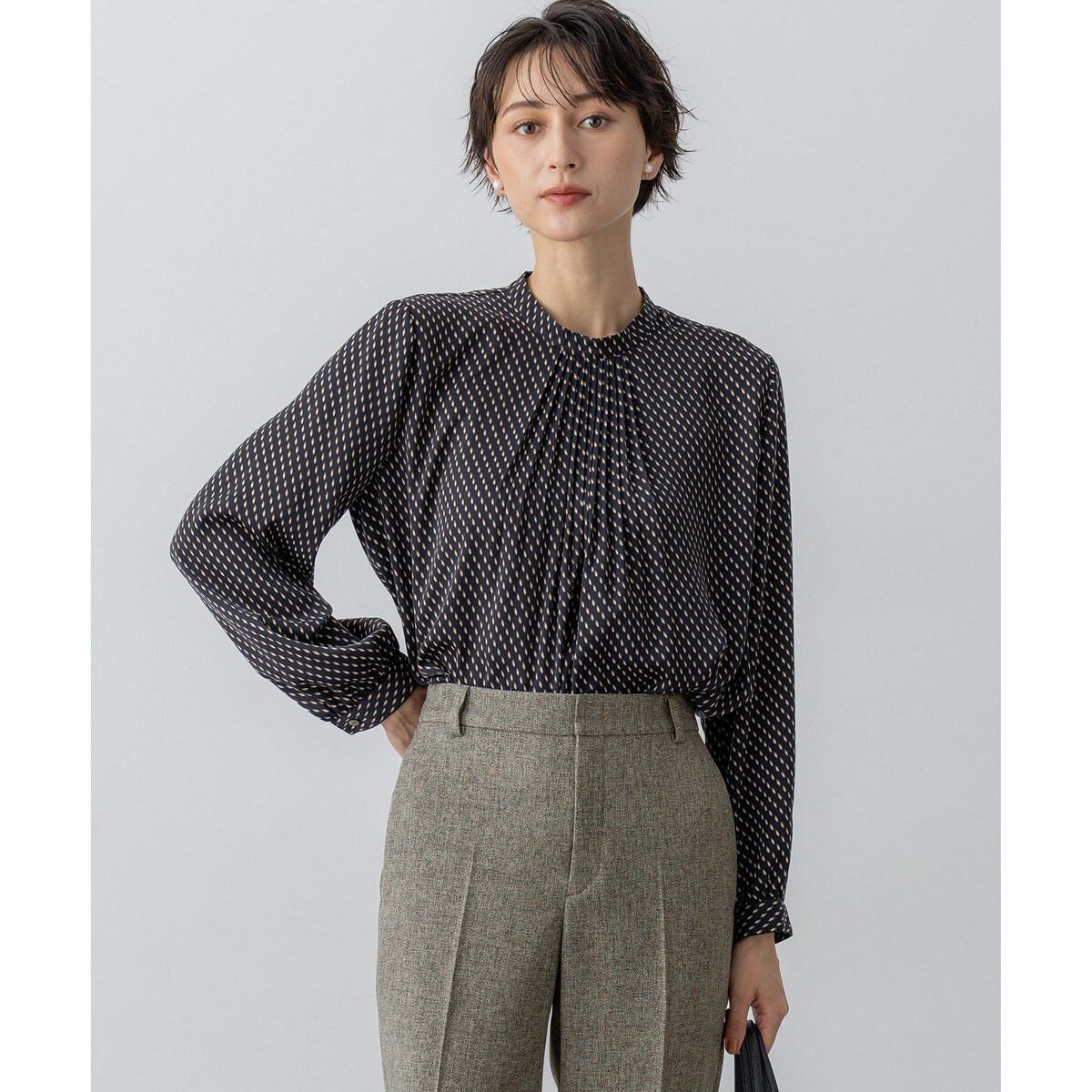 新品未使用　23区バッグサテンジョーゼットブラウス バックサテンジョーゼット ギャザー ブラウス | 23区(23KU