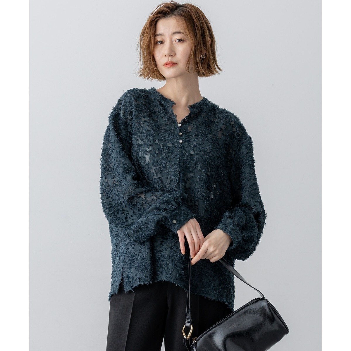 大きいサイズ⭐︎美品⭐︎23区 ボタニカル カットジャカード ブラウス 48 23区 ブラウス シャツ 「VERYコラボ」ボタニカル カットジャ