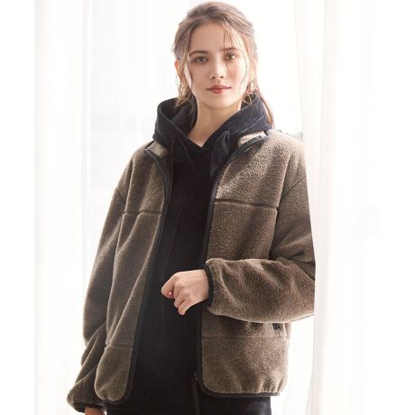 [^ԁFJKSWGW0950]2025 Autumn & WinterSLOW 23X[1ɓẐ́AKŔ̂B炬^ĂfނƎdĂŁAC炸Rɂy߂JWAEFABfUC_炩AySnƒg͂̃GRt@[u]łBƂ̂TCYŁÃjbgXEFbg̏ɂXgXȂHDĂ܂B̃R[fBl[gɃvX邾ŁAȂꊴ̂lJWAȒȂBxAjbg̃ZbgAbvɉHDăNXȕ͋CɁA~^[{gƃjbg̃X^Cɍ킹ăJWA_EȂǁALV[Ŋ􂵂܂BJ[́Aۂ̃uEn(#030)ƁA_炩ȃAC{[n(#002)2FWJłBfމ݂ƁAӂӂƂG肪̃GRt@[fނgpĂ܂B̈قȂ|GXe@ۂgݍ킹邱ƂŁAڂ̃{[͑złȂقǂ̌y₩܂BɁAdグɓȉH{A@ۂ𒚔Jɝ݂قƂŁAw̖c݂Ə_炩vXBv킸GꂽȂ悤ȁASn悢Gy݂܂B摜̓TvgpĂׁAۂɂ͂鏤iƎdlقȂꍇ܂B