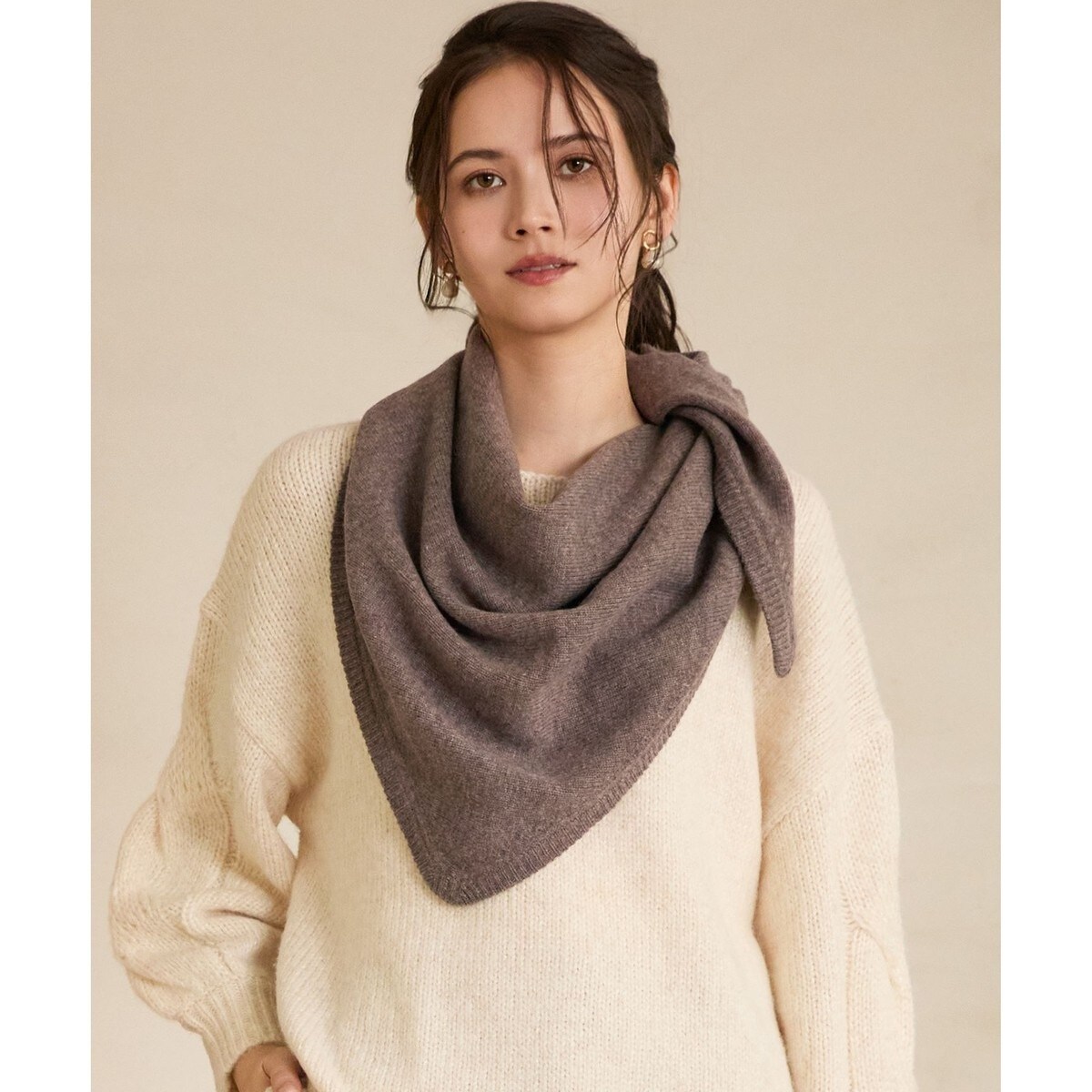 新品未使用 タグ付 スローブイエナ ファインウール スヌード チャコールグレー SLOBE IENA（スローブイエナ）の「ファインウール スヌード（ネック