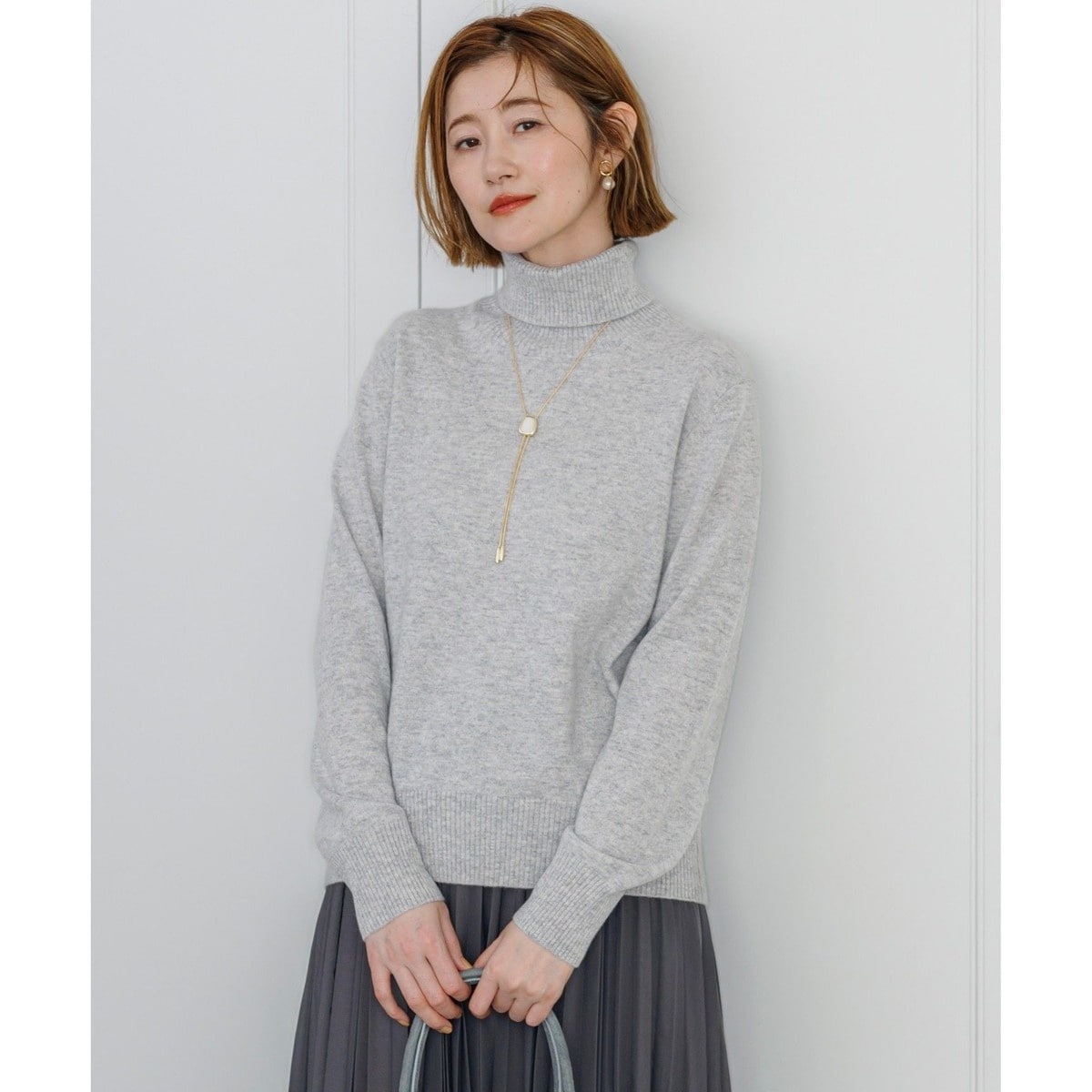 一部予約/見上愛さん着用】ピュアカシミヤ タートルネック ニット | 23