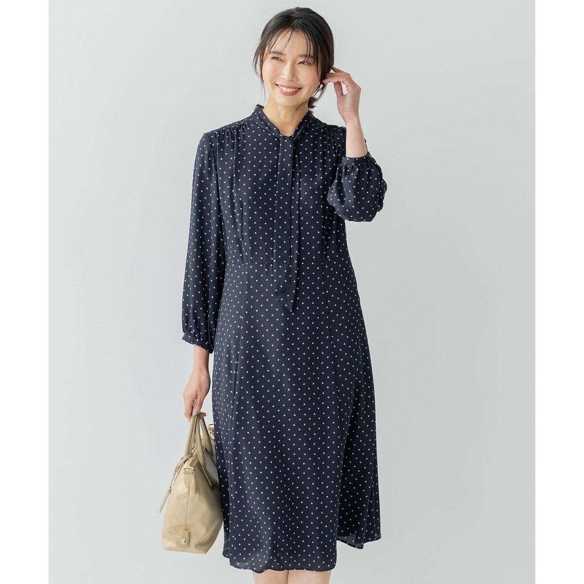 23SS♡23区 洗える トライアングルプリント ボウタイ ワンピース リボン 洗える】トライアングルプリント ボウタイ ワンピース | 23区