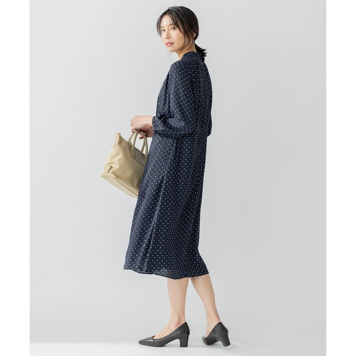 23SS♡23区 洗える トライアングルプリント ボウタイ ワンピース リボン 洗える】トライアングルプリント ボウタイ ワンピース | 23区