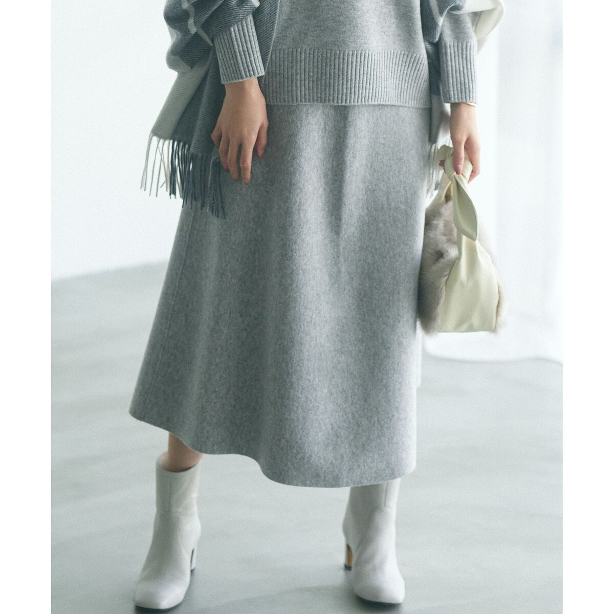 滝沢眞規子さん着用/洗える】ウールカシミヤ ニットスカート | 23区