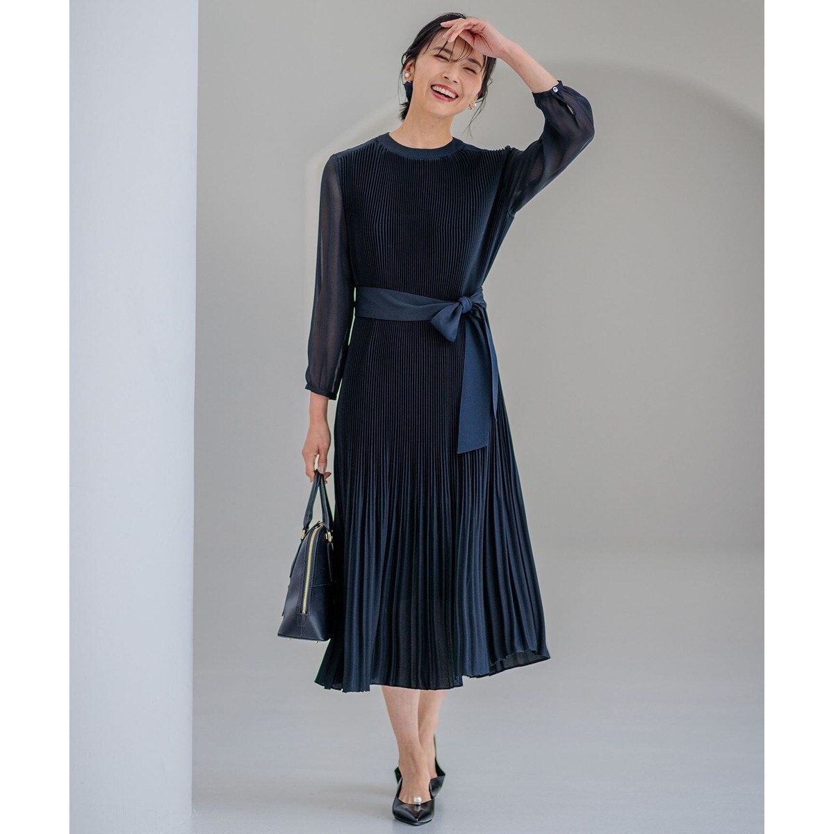 VERYコラボ】シャイニーアムンゼン プリーツ ワンピース | 23区(23KU