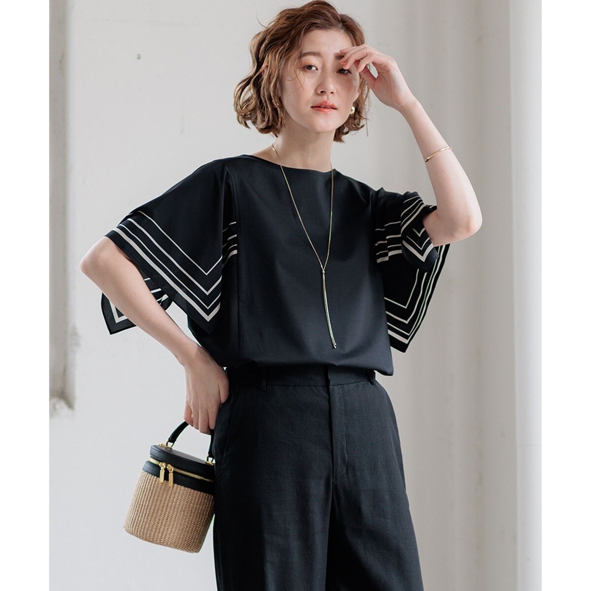 23区【洗える】スカーフプリントコンビ スリーブ デザイン カットソー 洗える】スカーフプリントコンビ スリーブデザイン カットソー | 23区