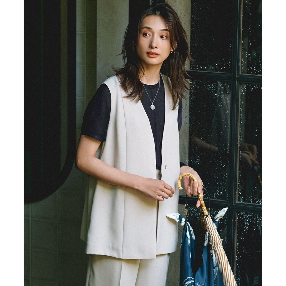 ２３区キューティクルストレッチツイル ジレ 撥水加工/UVカット】キューティクルストレッチツイル ジレ | 23
