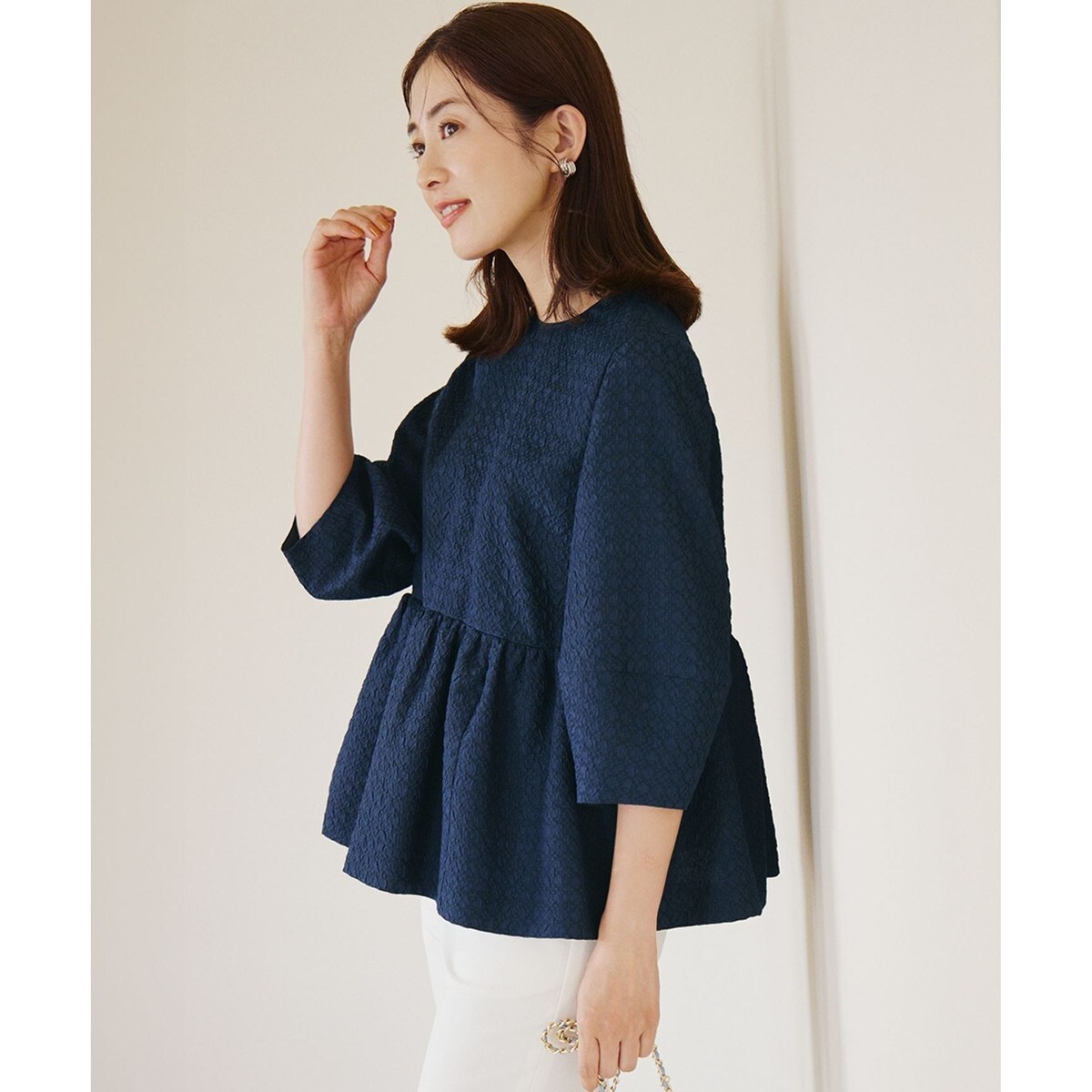【美品】23区(店舗限定/洗える)プレザンスジャカード ペプラム ブラウス 38 一部店舗限定/洗える】プレザンスジャカード ペプラム ブラウス
