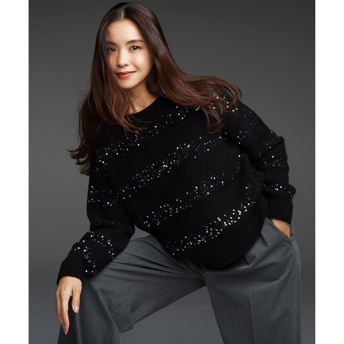 滝沢眞規子さん着用/一部店舗限定】スパングルボーダー ニット | 23区