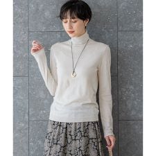 【CLASSY.掲載/洗える】スムージーコットン タートルネック ニット