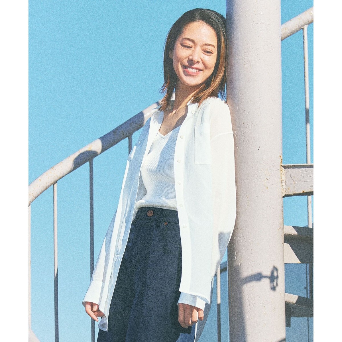 美品　23区　シアーコットンボイル　シャツ　ブラウス　長袖　M　ゆったり 美品 23区 シアーコットンボイル シャツ ブラウス 長袖 M