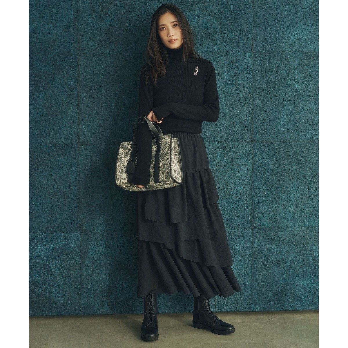 ​【24ss美品✨大きいサイズ】23区　ティアードスカート（44）　ロング　黒 2023年 23区【洗える】エアリージョーゼット ティアード スカート 黒