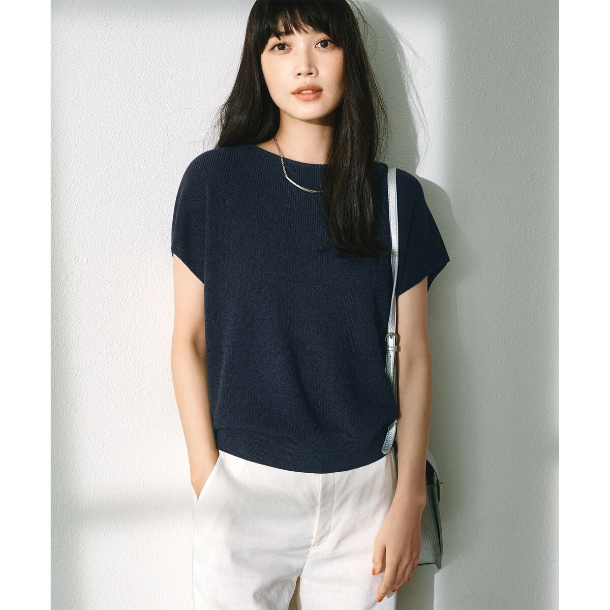 洗える】コットンポリエステルストレッチ キーネックニット | 23