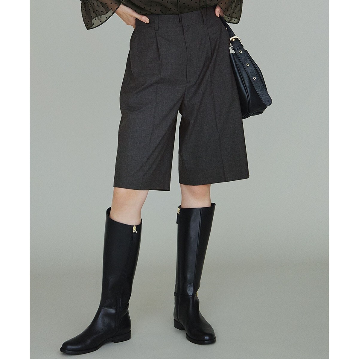 新品⭐︎ 23区L⭐︎ 【CLASSY.掲載/洗える】TWマットクロス ハーフパンツ CLASSY.10月号掲載/洗える】TWマットクロス ハーフパンツ | 23区