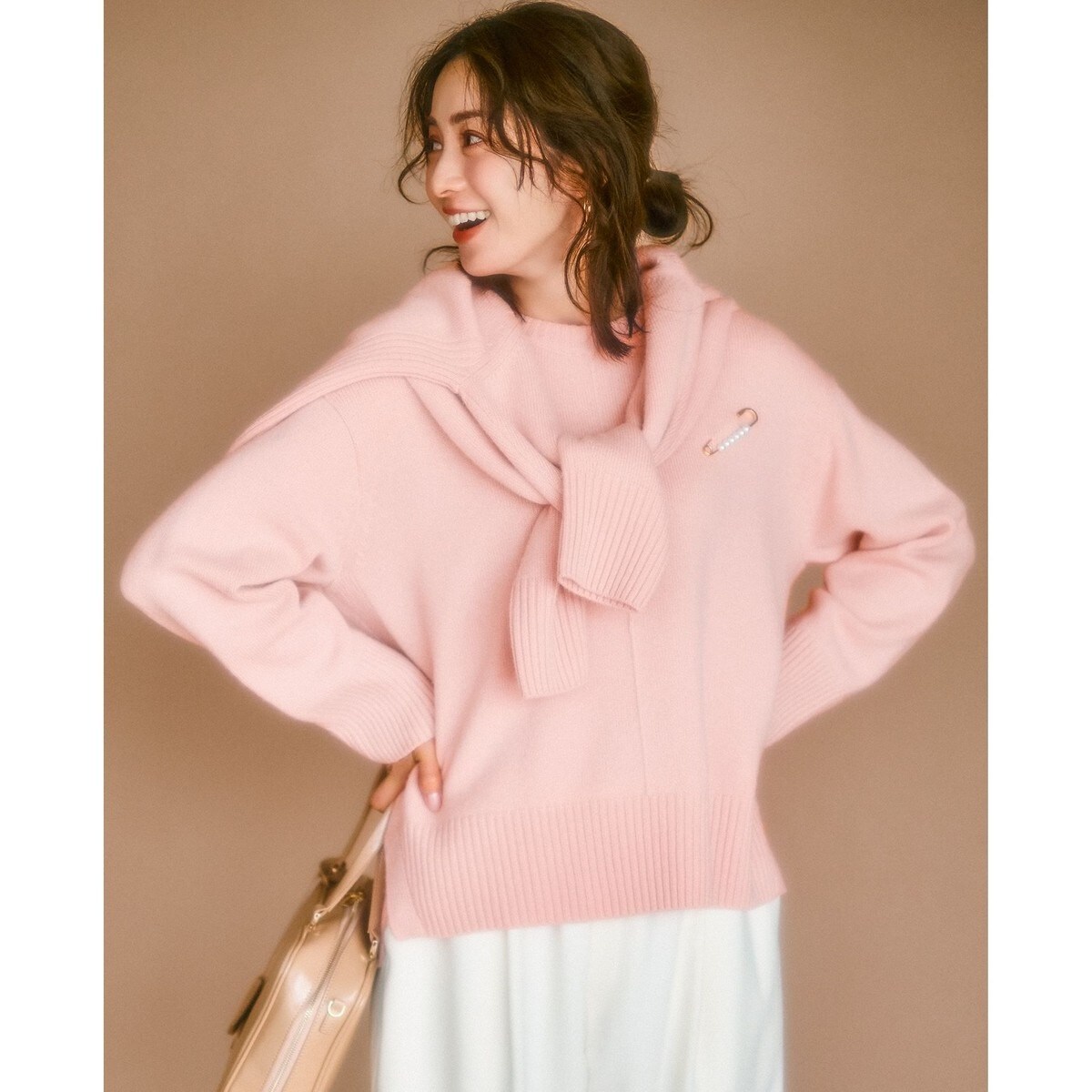 23区【洗える】カシミヤブレンド クルーネック ニット　チャコール系 23区｜【洗える】カシミヤブレンド クルーネック ニット | Rakuten