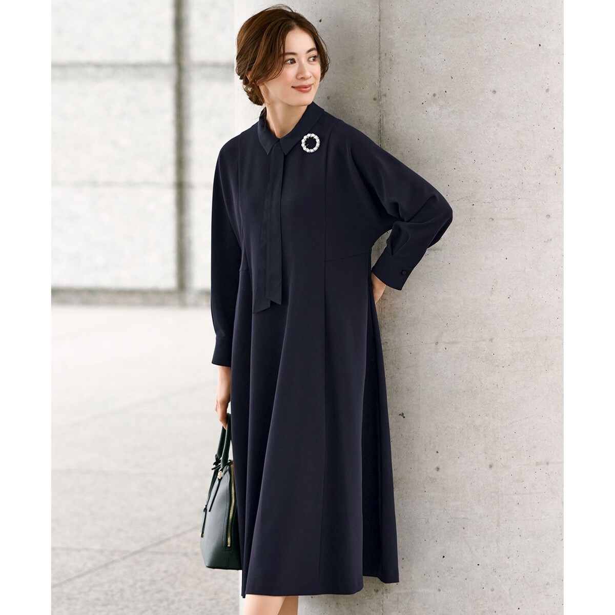 美品✨23区 トリアセダブルジョーゼット ノーカラー ワンピーススーツ 黒 40 23区 ワンピース 「セットアップ対応」トリアセダブルジョー