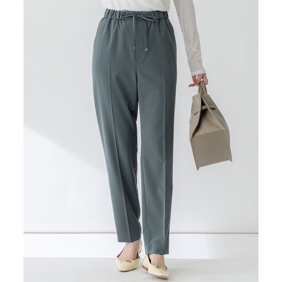極美品 23区 25SS 洗える ドレープサテン 2WAY ドロスト パンツ 黒 洗える】ドレープサテン 2WAY ドロスト パンツ / 23区