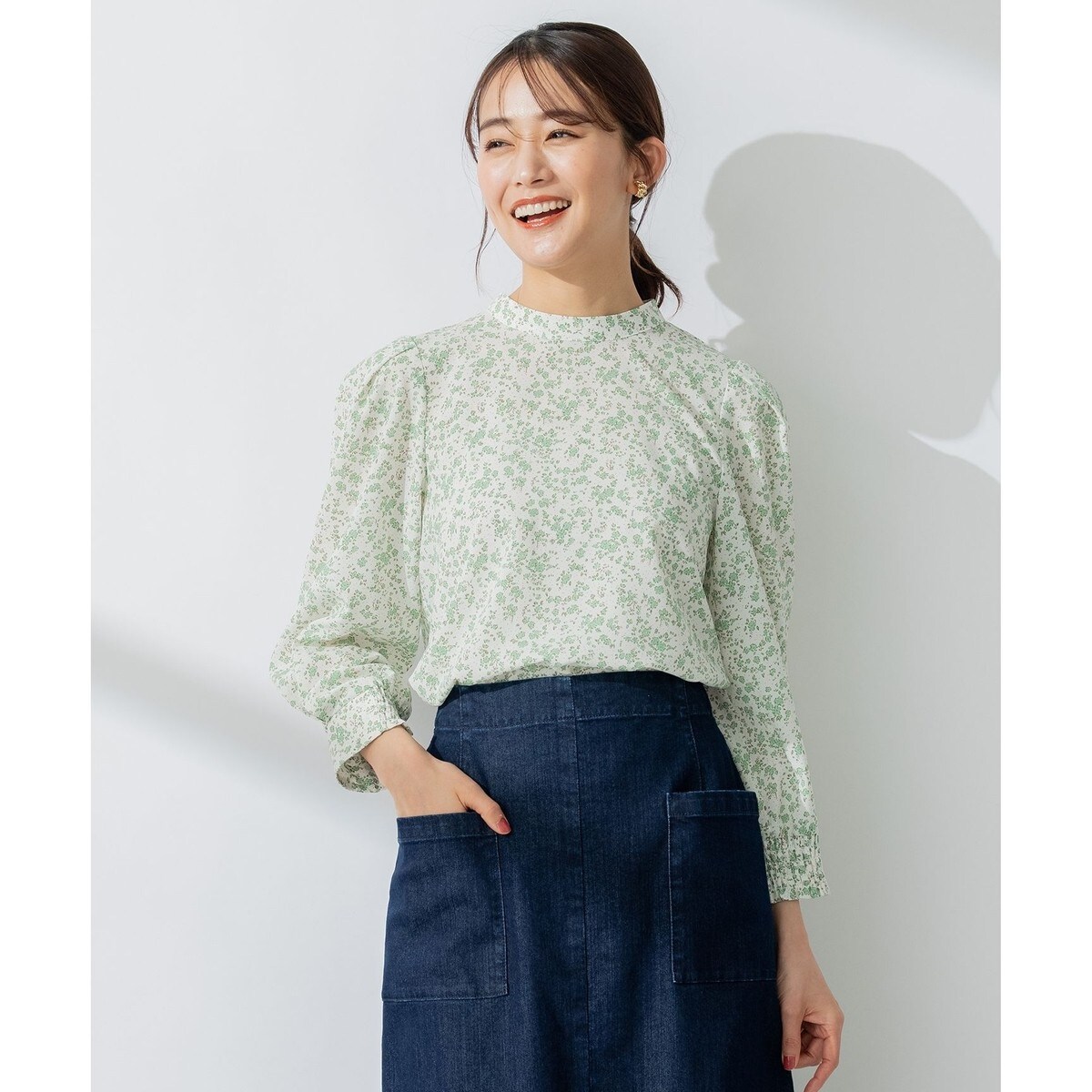 ブラウス シャツ 「洗える・シワになりにくい」フラワーモチーフプリントデシン ブラウス レディース 組曲 ブラウス シャツ 「洗える・シワになりにくい」フラワー