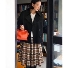 組曲(KUMIKYOKU)のショートビーバー ピーコート