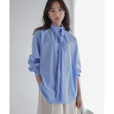 【加藤ローサさん着用 / 前後着用可】コットンタッチシャーティング刺繍入り ブラウス