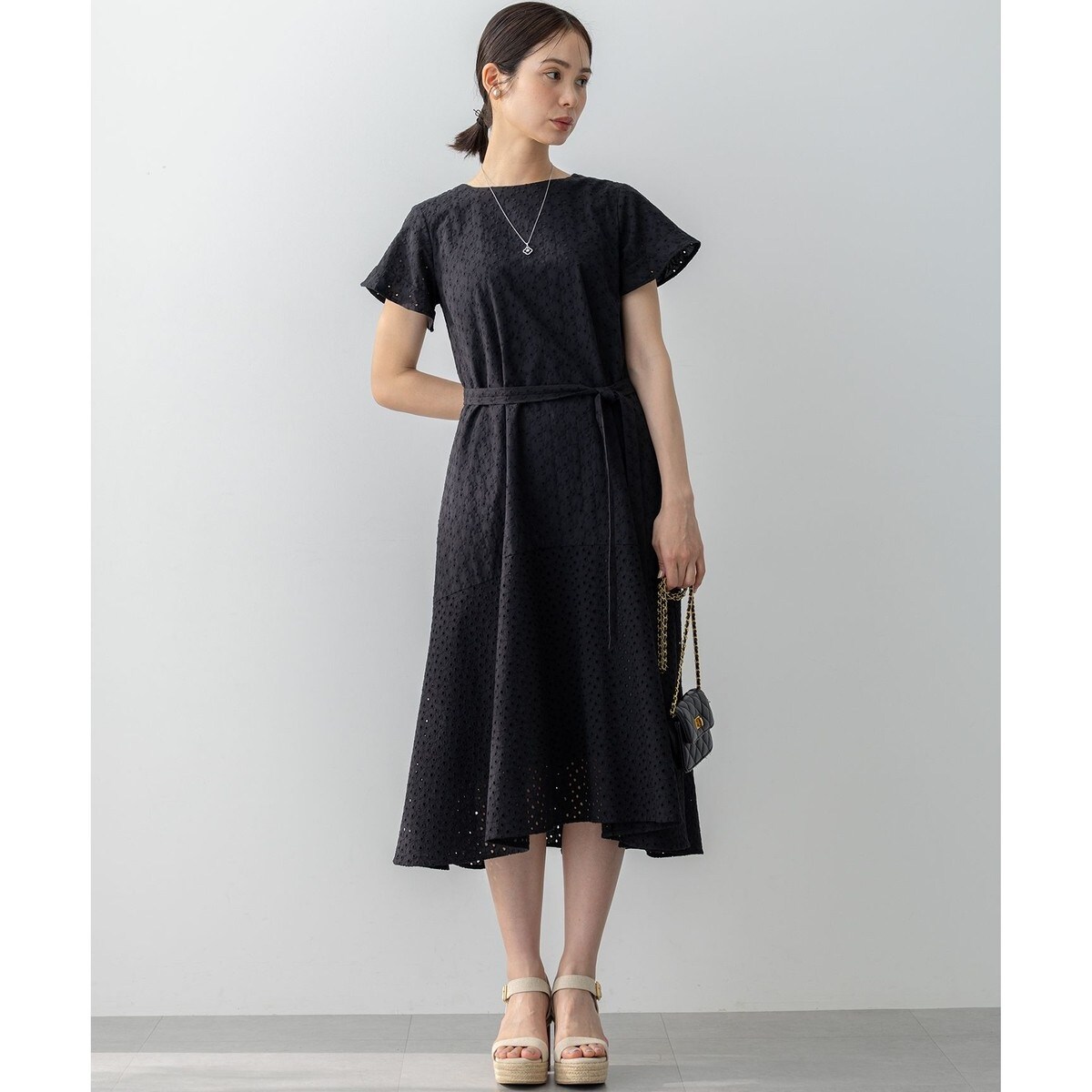 エンブロイダリーレースフレアスリーブ ワンピース | 組曲(KUMIKYOKU