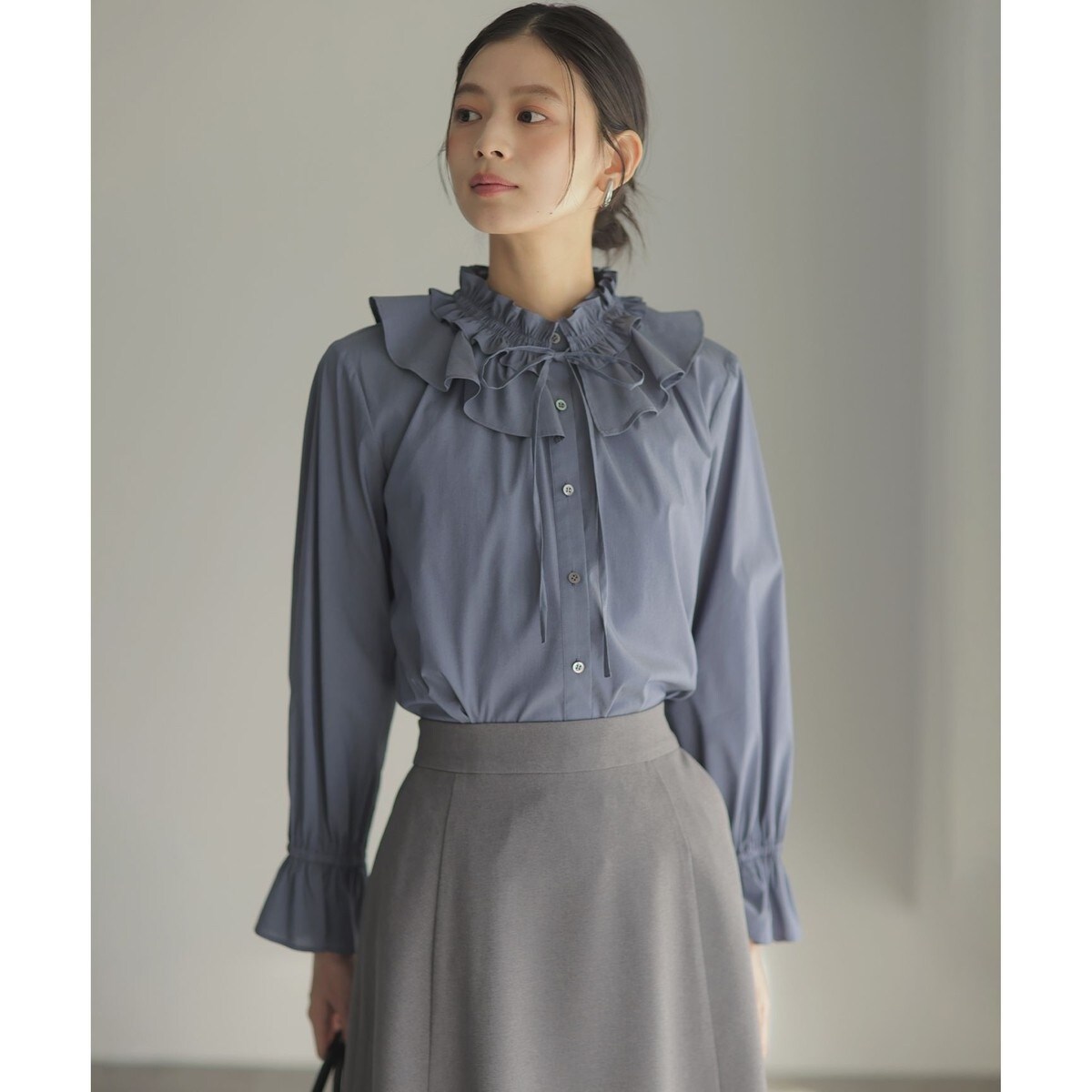 前後着用可】ドライタッチダブルフレア ブラウス | 組曲(KUMIKYOKU