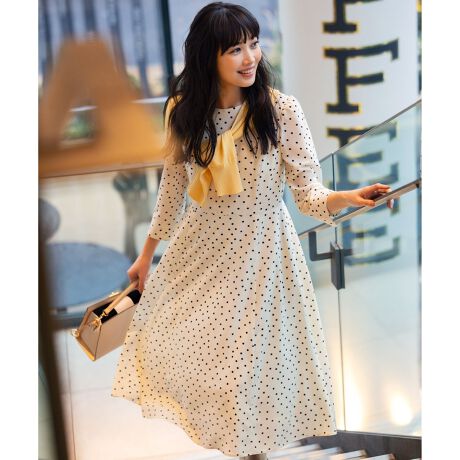 ドットジョーゼットプリント ワンピース | 組曲(KUMIKYOKU) | マルイ  