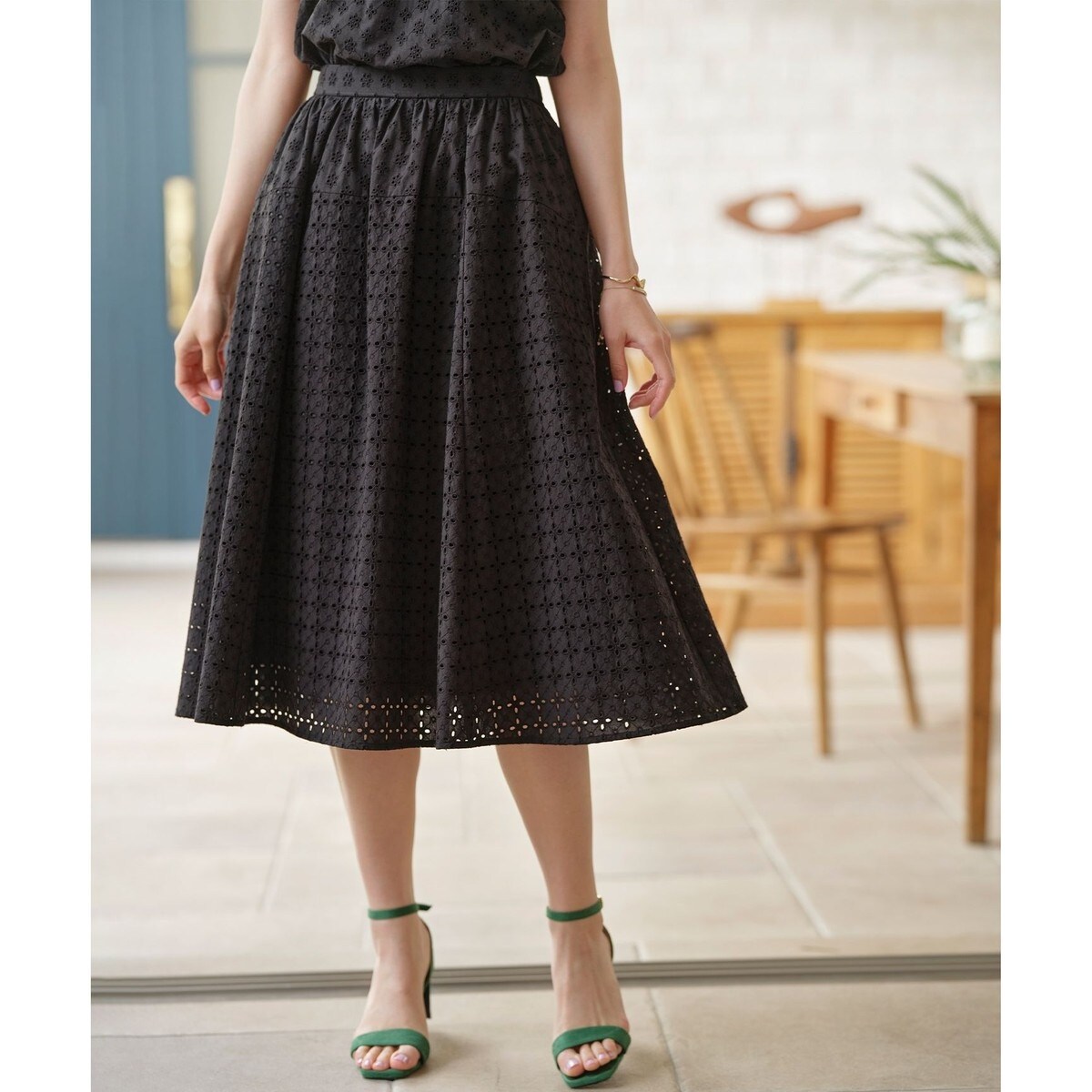 WEB限定】エンブロイダリーレース フレアスカート | 組曲(KUMIKYOKU